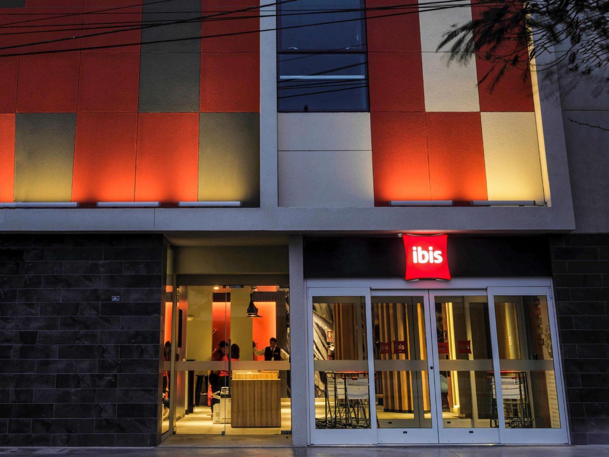 Hotel Ibis Trujillo Exterior foto